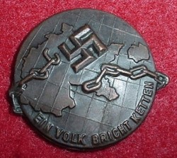 Nazi 1935 "Ein Volk Bricht Ketten" Badge...$30 SOLD