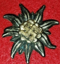 Nazi SA Gruppe Hochland Cap Badge...$75 SOLD