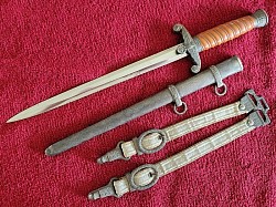 Nazi 1935-41 Eickhorn Army Officer's Dagger with Hangers...$685 SOLD
